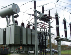 Serienankopplung mit Einspeisewandlern mit Ringkern ohne Luftspalt in Freiluftausführung